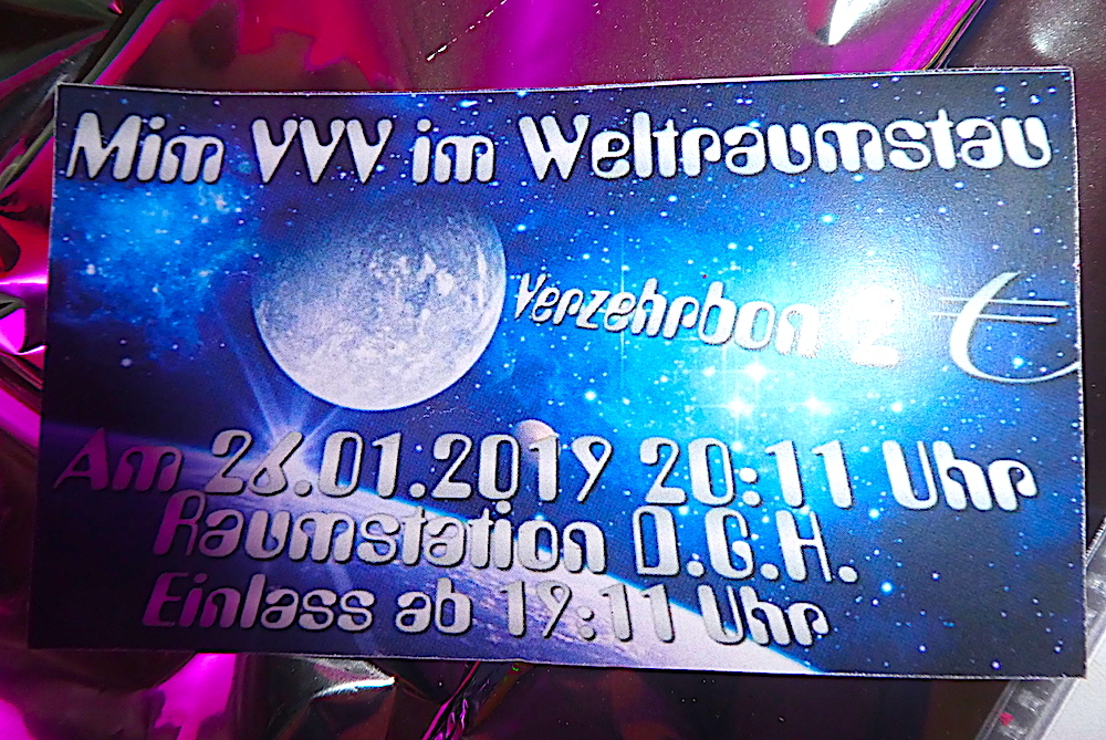 2019-01-eaaaaaa-vvv-weltraumstau-1